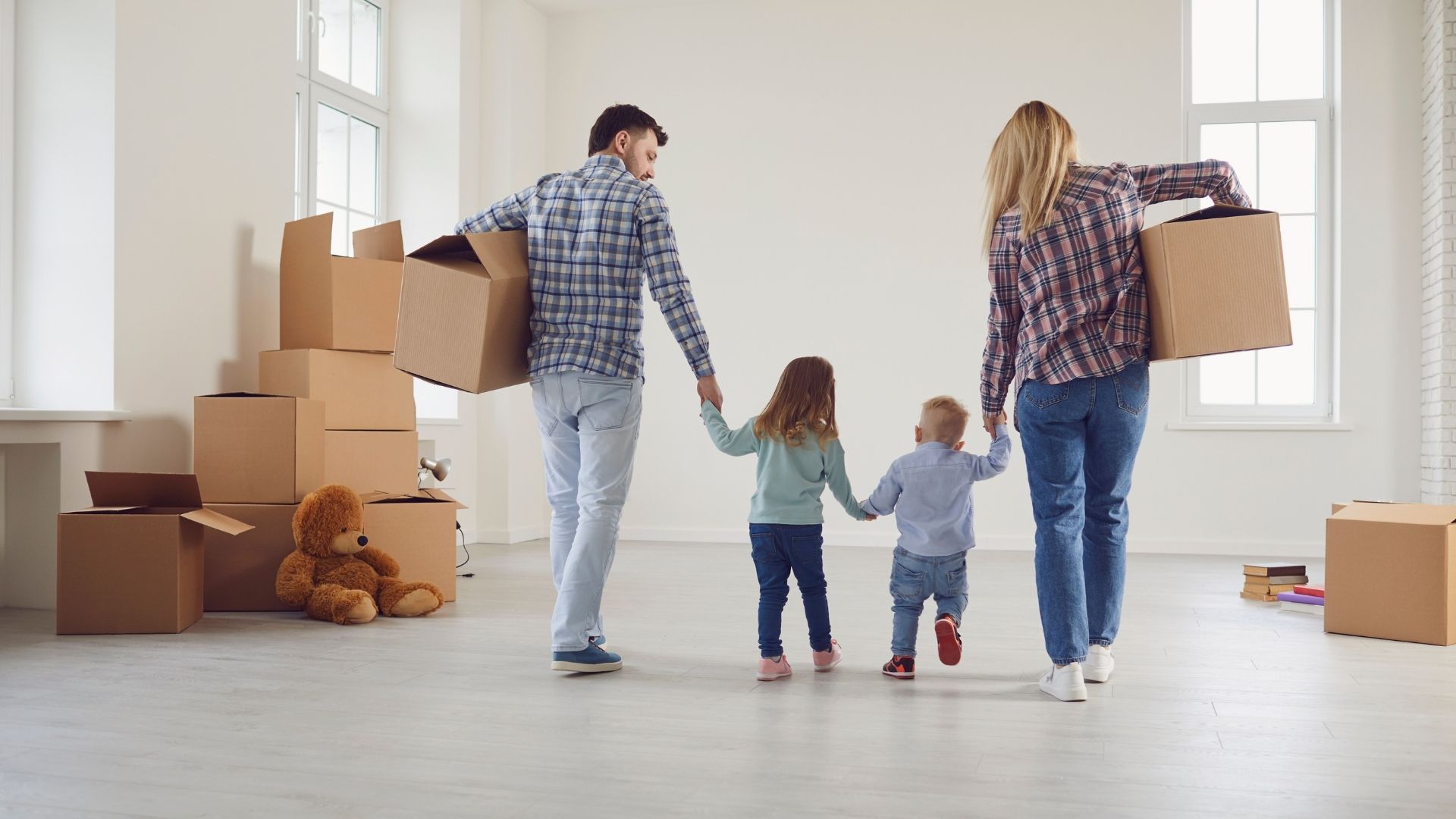Quick cleaning tips for busy families in Kent WA showing a clean and organized family home with fresh surfaces and tidy spaces